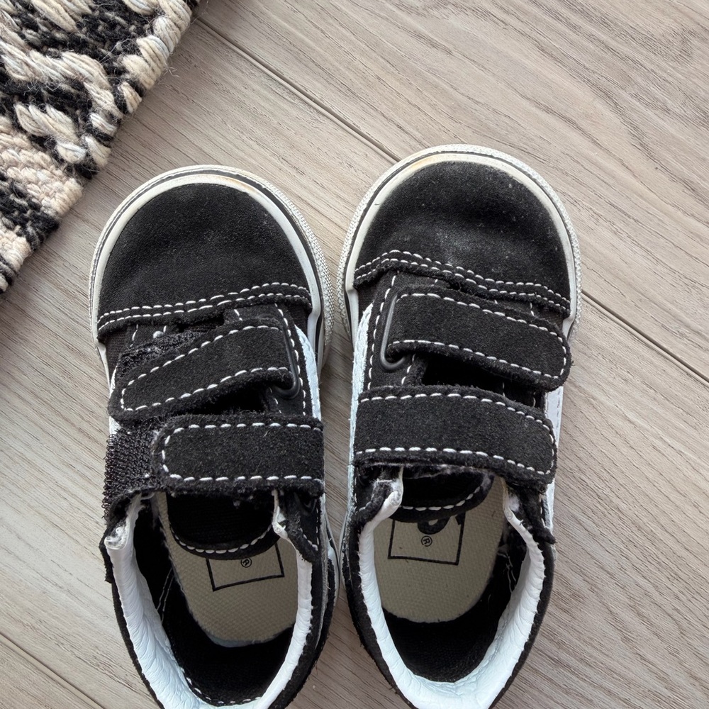 Vans Toddler Black Velcro Sneakers